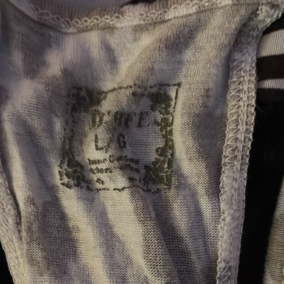 Printed tank with back cut out large, flowy and thin - Picture 4 of 4